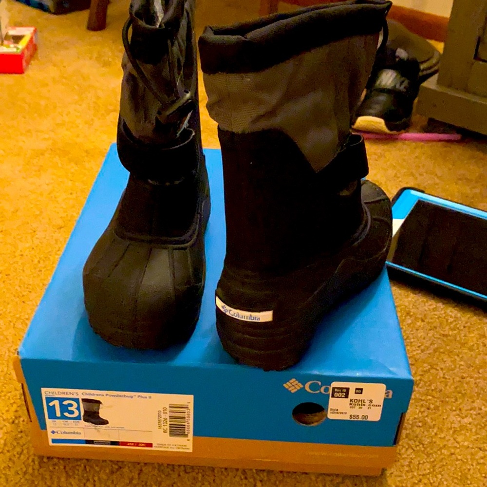 New Columbia snow boots